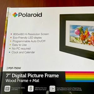 New 7” Polaroid Digital Picture Frame